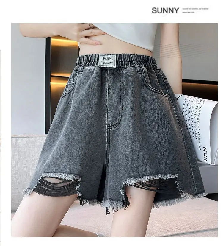Plus-Size Frayed-Edge Denim Shorts for Women Lightweight Breathable, Summer Style, A-Line, Wide-Leg, Loose Fit, High-Waisted Sim