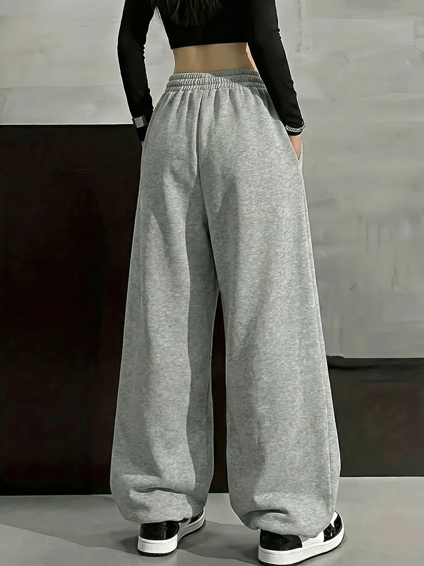 Women's Skull Handprint Print Fleece Sweatpants for Autumn and Winter Warm Casual Loose Stylish and Versatile Streetwear Trendy